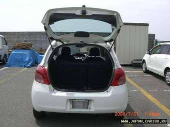 2005 Toyota Vitz Pictures