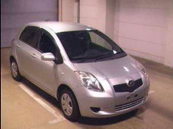 2005 Toyota Vitz Pictures