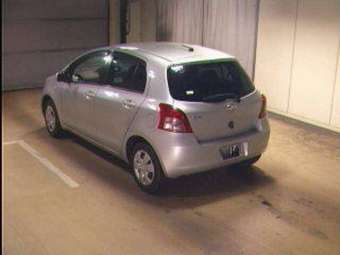 2005 Toyota Vitz Pictures