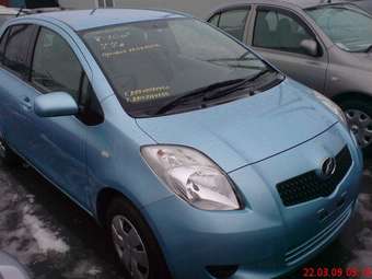 2005 Toyota Vitz Pictures