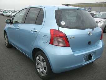 2005 Toyota Vitz Pictures