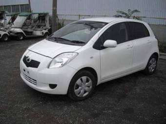 2005 Toyota Vitz Pics