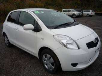 2005 Toyota Vitz Pictures