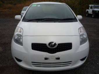 2005 Toyota Vitz Pictures