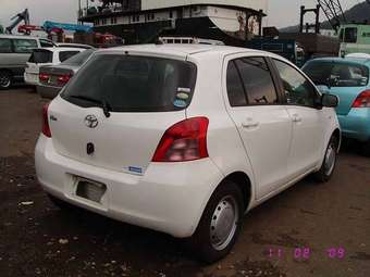 2005 Toyota Vitz Pictures