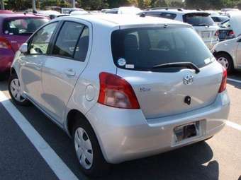 2005 Toyota Vitz Pictures