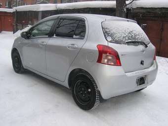 2005 Toyota Vitz Pictures