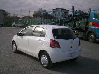 2005 Toyota Vitz Pictures