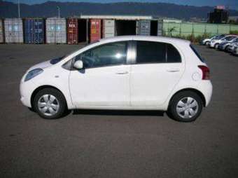 2005 Toyota Vitz Pictures