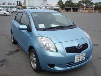 2005 Toyota Vitz Pics