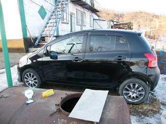 2005 Toyota Vitz Pictures