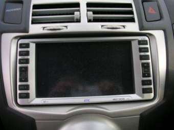 2005 Toyota Vitz Pictures