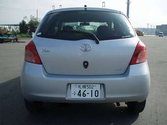 2005 Toyota Vitz Images