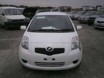 2005 Toyota Vitz Pictures
