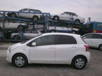 2005 Toyota Vitz Pictures