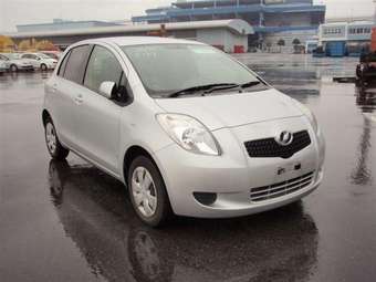 2005 Toyota Vitz Pictures