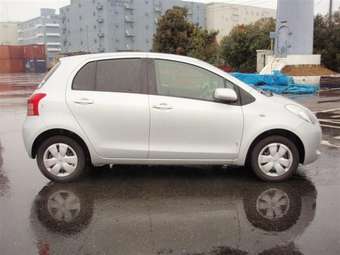 2005 Toyota Vitz Pictures