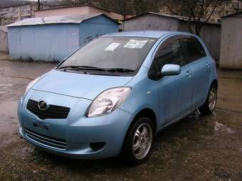 2005 Toyota Vitz Pictures