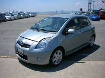 2005 Toyota Vitz Pictures