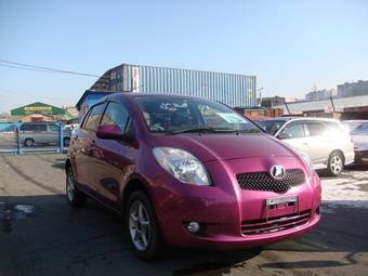 2005 Toyota Vitz Pictures