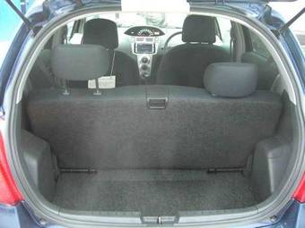 2005 Toyota Vitz Pictures