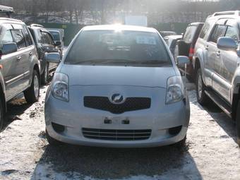 2005 Toyota Vitz Pictures