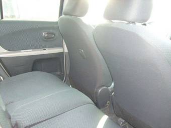2005 Toyota Vitz Pictures