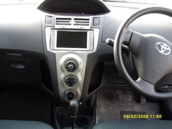 2005 Toyota Vitz Pictures