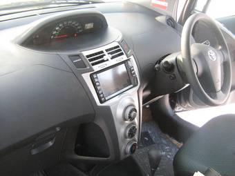 2005 Toyota Vitz Pictures