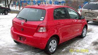 2005 Toyota Vitz Photos