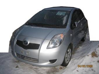 2005 Toyota Vitz Pictures