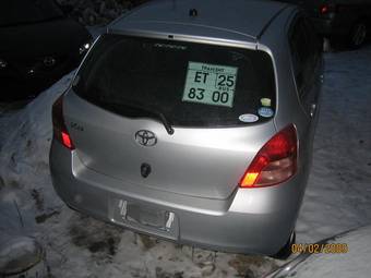 2005 Toyota Vitz Pics