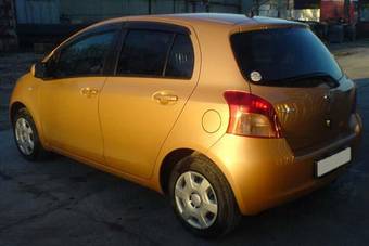 2005 Toyota Vitz Pictures