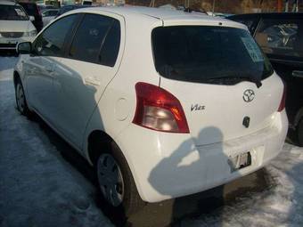 2005 Toyota Vitz Pictures