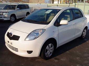 2005 Toyota Vitz Pictures