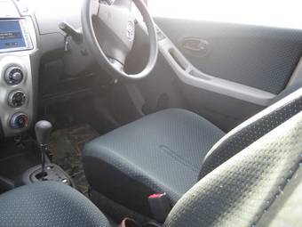 2005 Toyota Vitz Pics