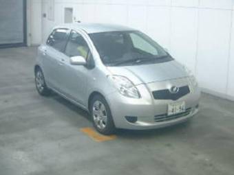 2005 Toyota Vitz Pictures