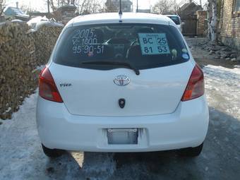 2005 Toyota Vitz Pictures