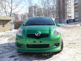 2005 Toyota Vitz Pictures