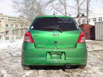 2005 Toyota Vitz Photos