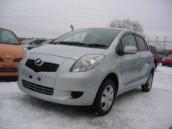 2005 Toyota Vitz Pictures