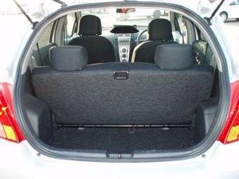 2005 Toyota Vitz Pictures