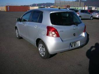 2005 Toyota Vitz Pictures