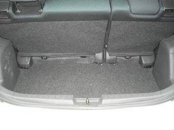 2005 Toyota Vitz Pics