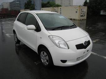 2005 Toyota Vitz Wallpapers