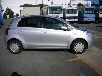 2005 Toyota Vitz Pictures