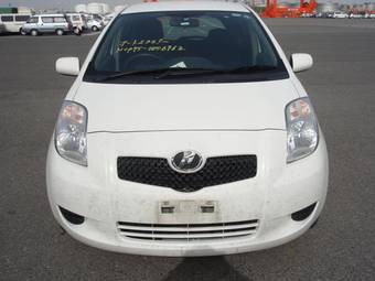 2005 Toyota Vitz Pictures