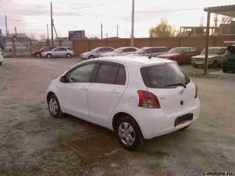 2005 Toyota Vitz Pics