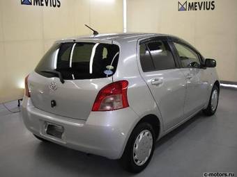 2005 Toyota Vitz Pictures