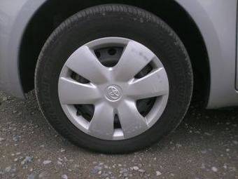 2005 Toyota Vitz Pictures